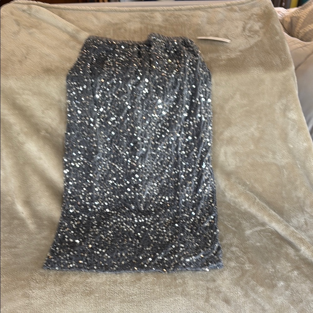 Silver Sequin Midi Pencil Skirt for Cocktail Events